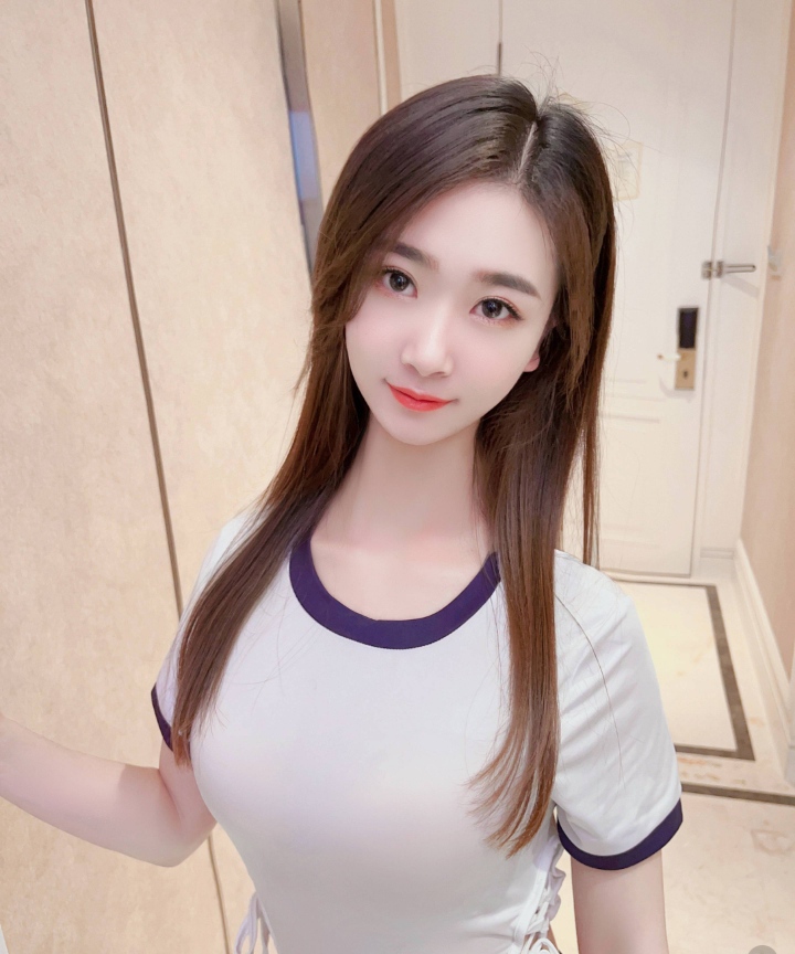 嫩妹纸水多奶子贼弹性