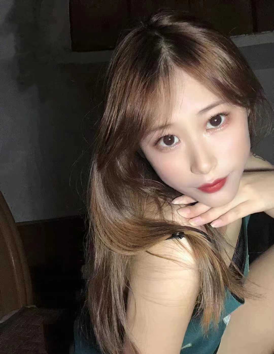 妹子的酥胸，值得体验