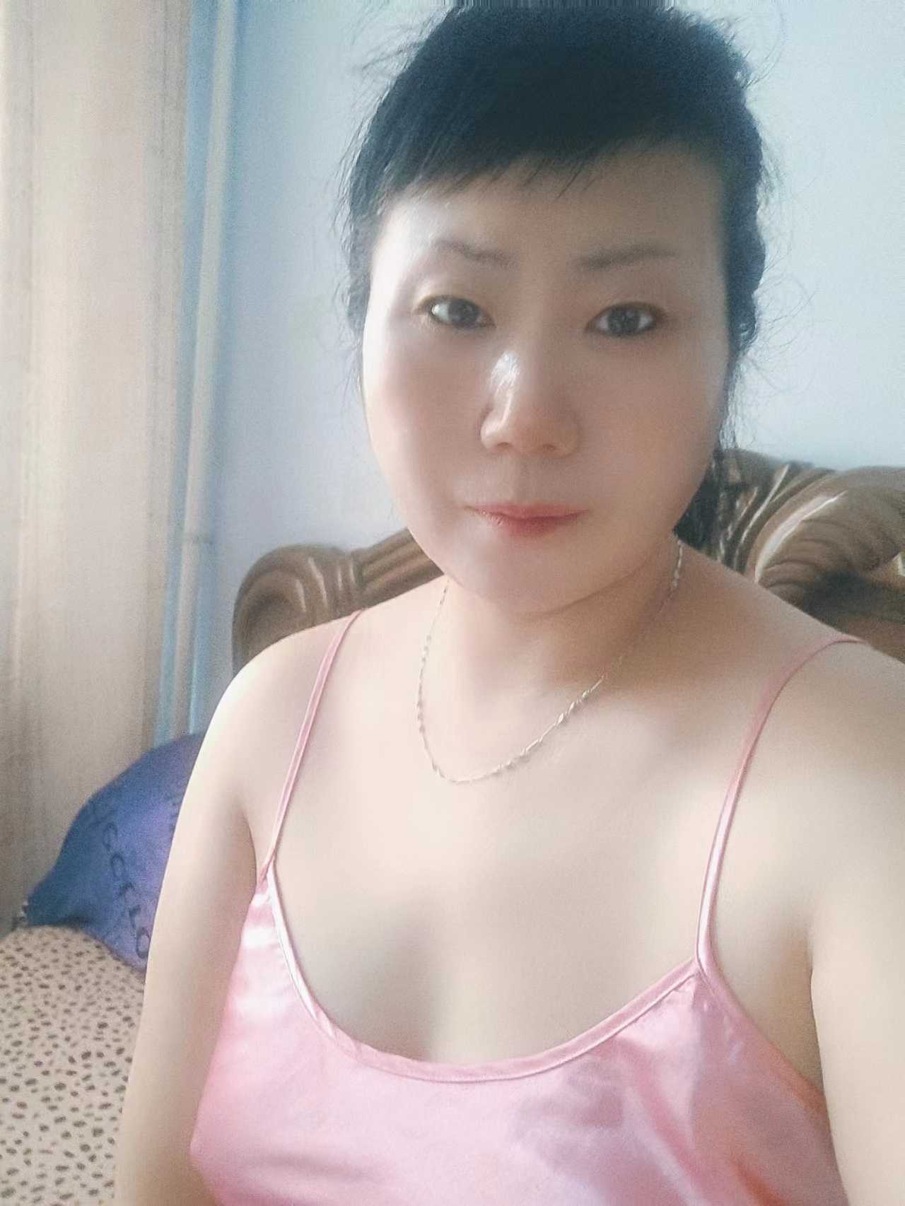 服务好性价比高的风韵少妇