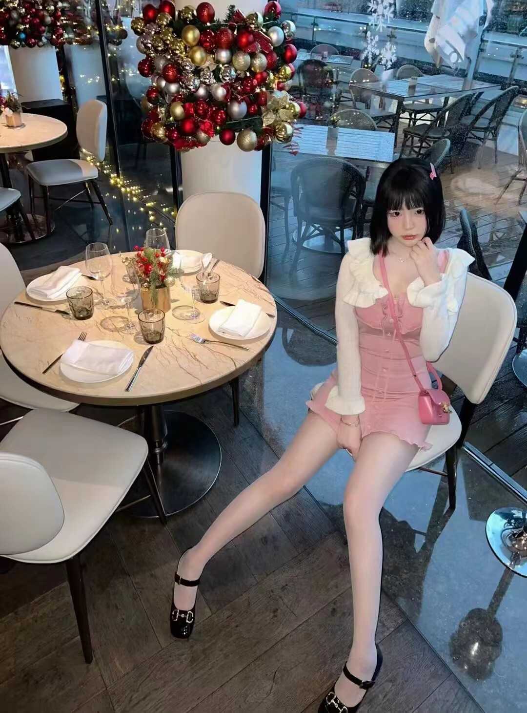 年纪小，活不错，叫声很Sao