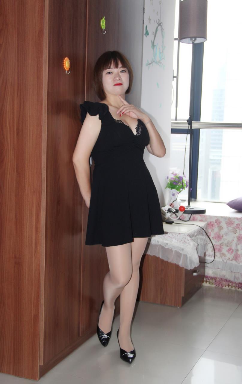 舔的舒服性价比高服务好的风韵少妇