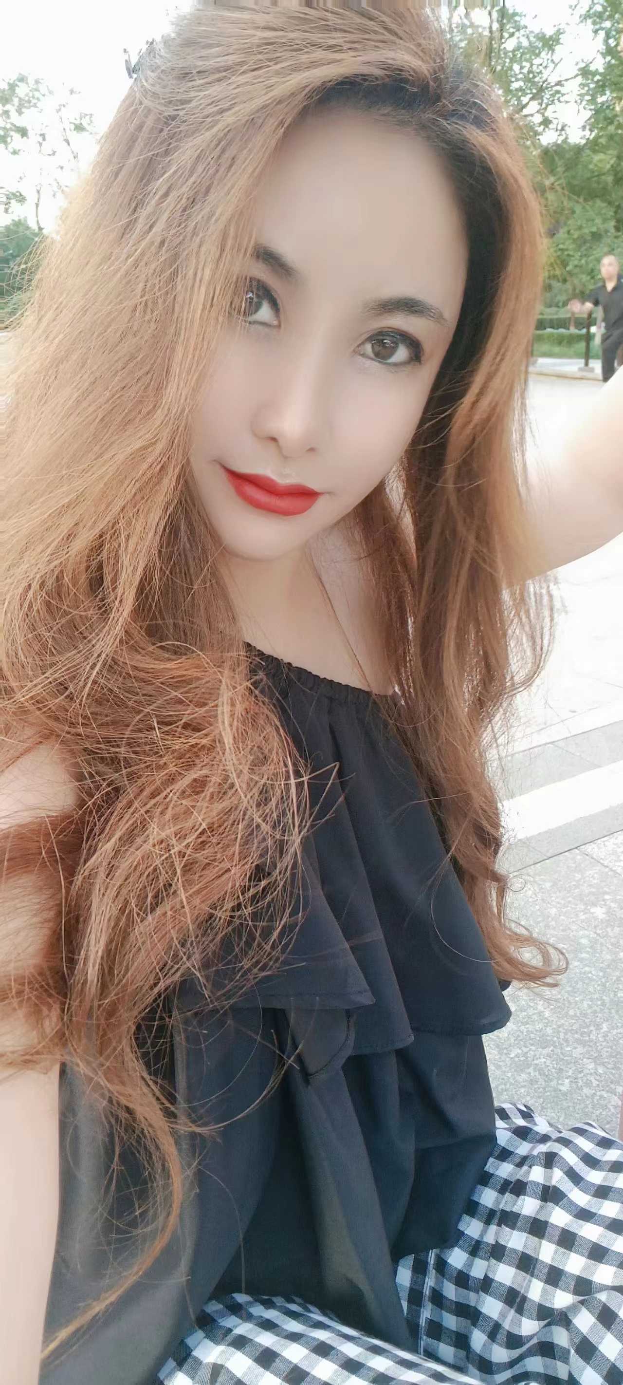 舔活一流性价比高的妖娆少妇小红帽