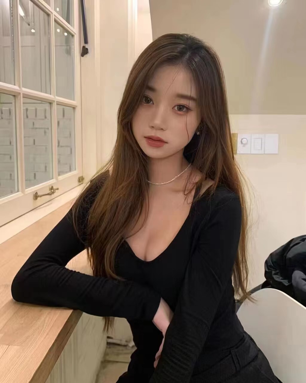 干的时候sao的很，下面水不少