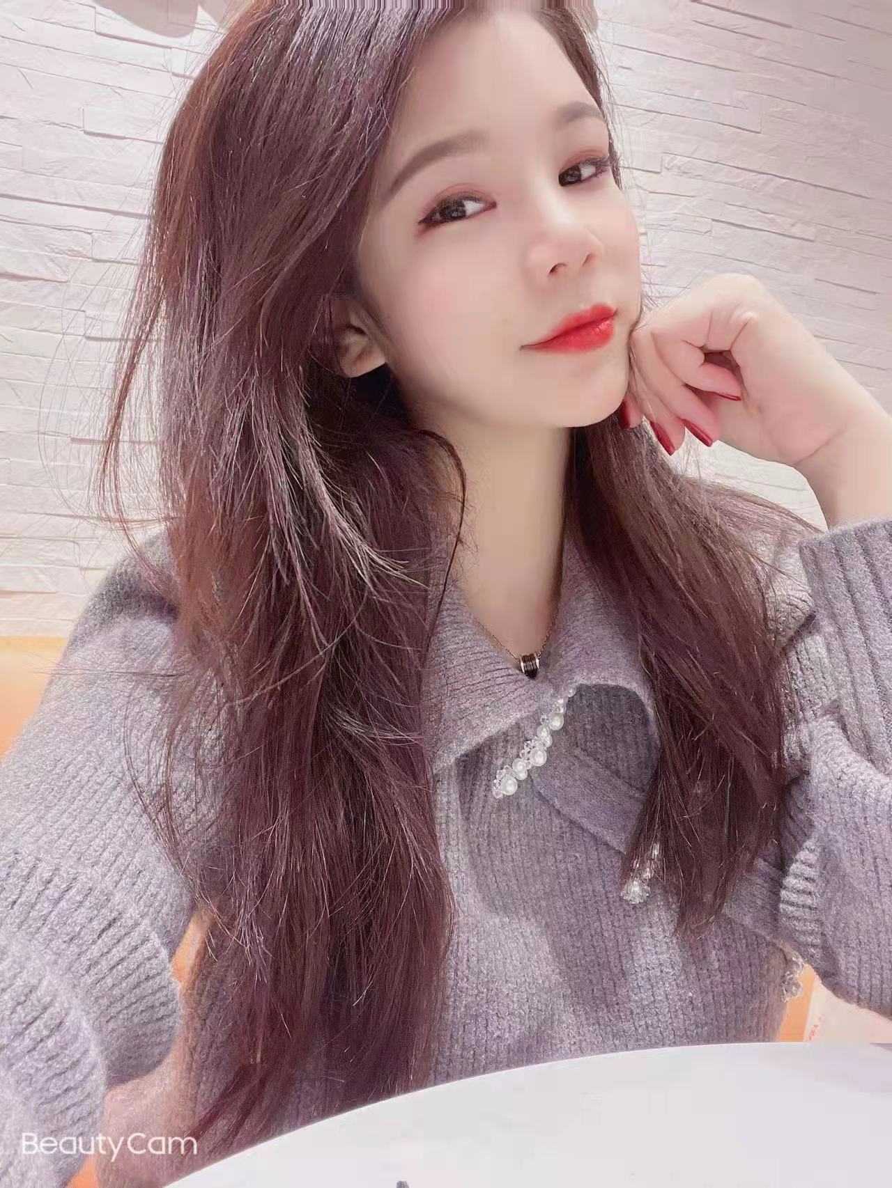 很会舔性价比高的漂亮妹子