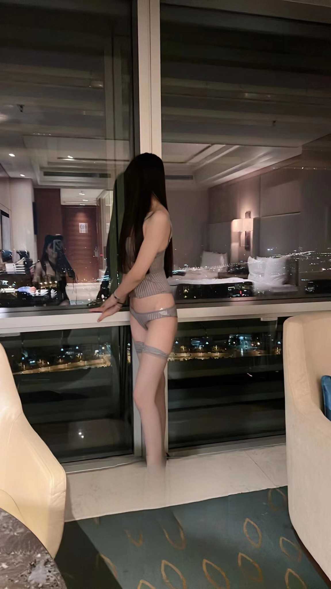 漂亮制服诱惑服务好