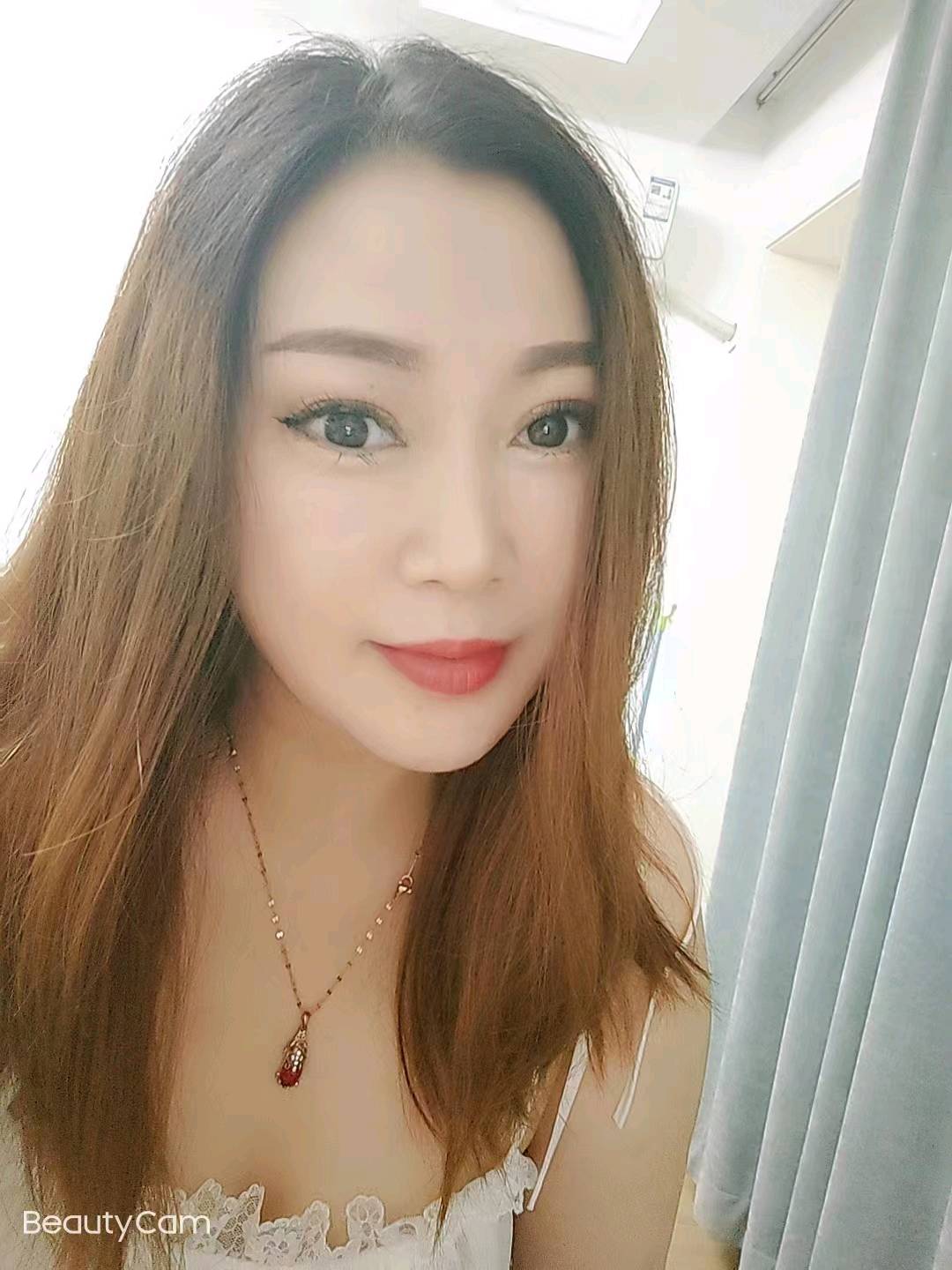 身材火辣丰满奶子大