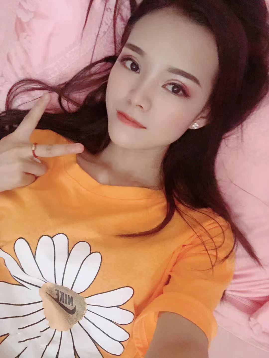 宝安乐乐，人美漂亮