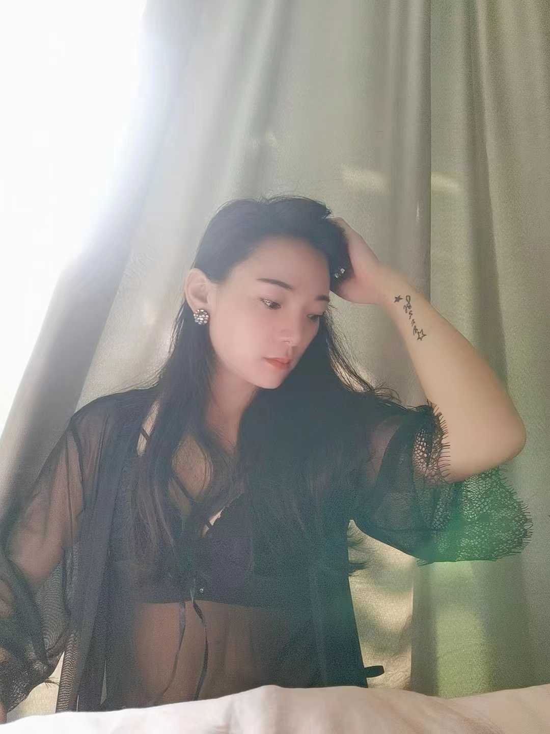 小妹妹很会夹哟