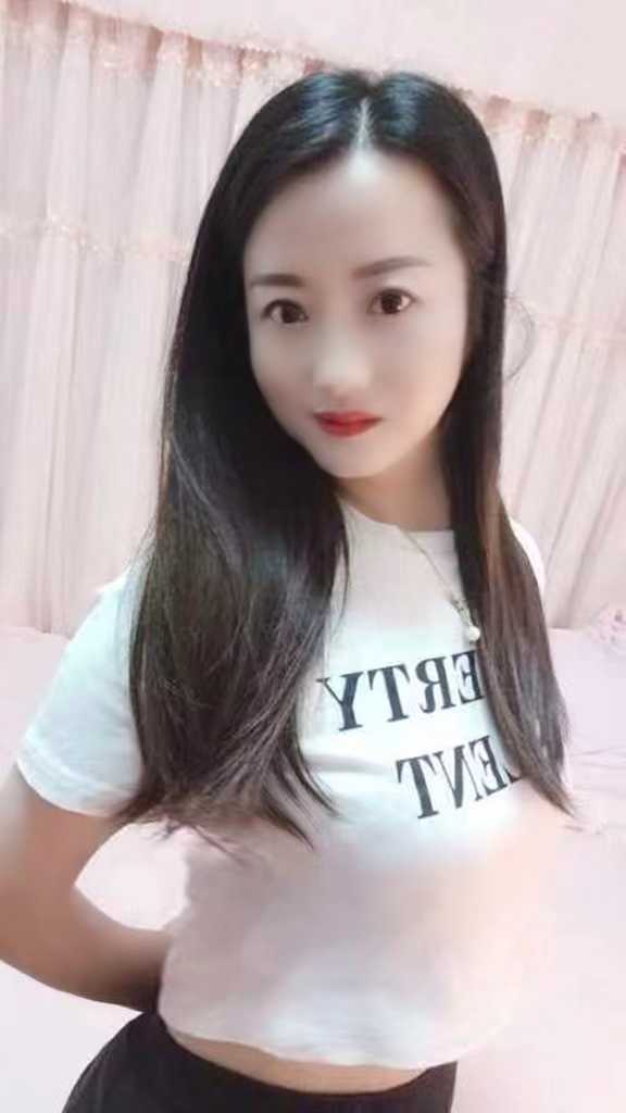 很会舔叫的很sao的性价比妹子