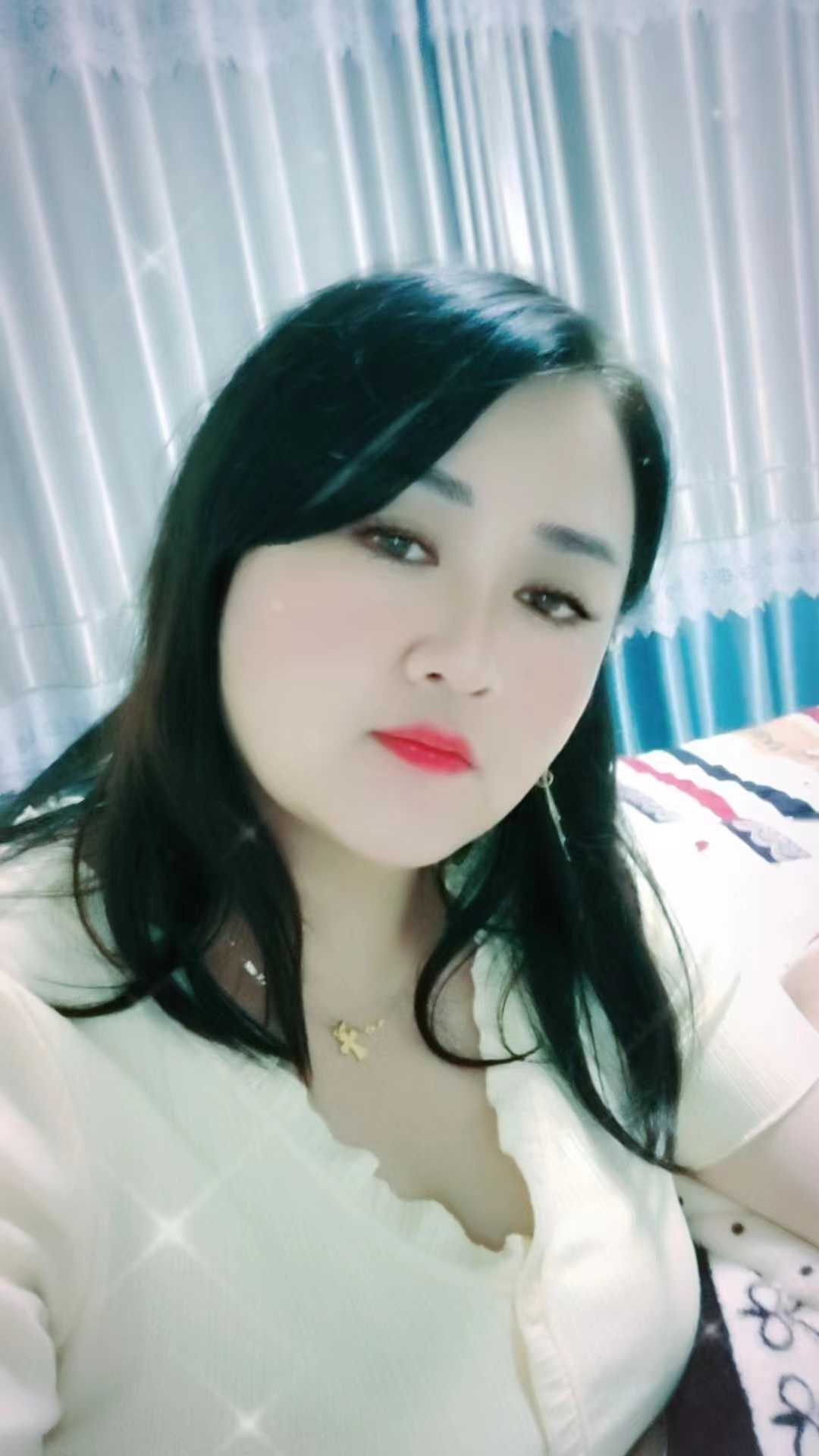 服务好性价比高很会舔的风韵少妇