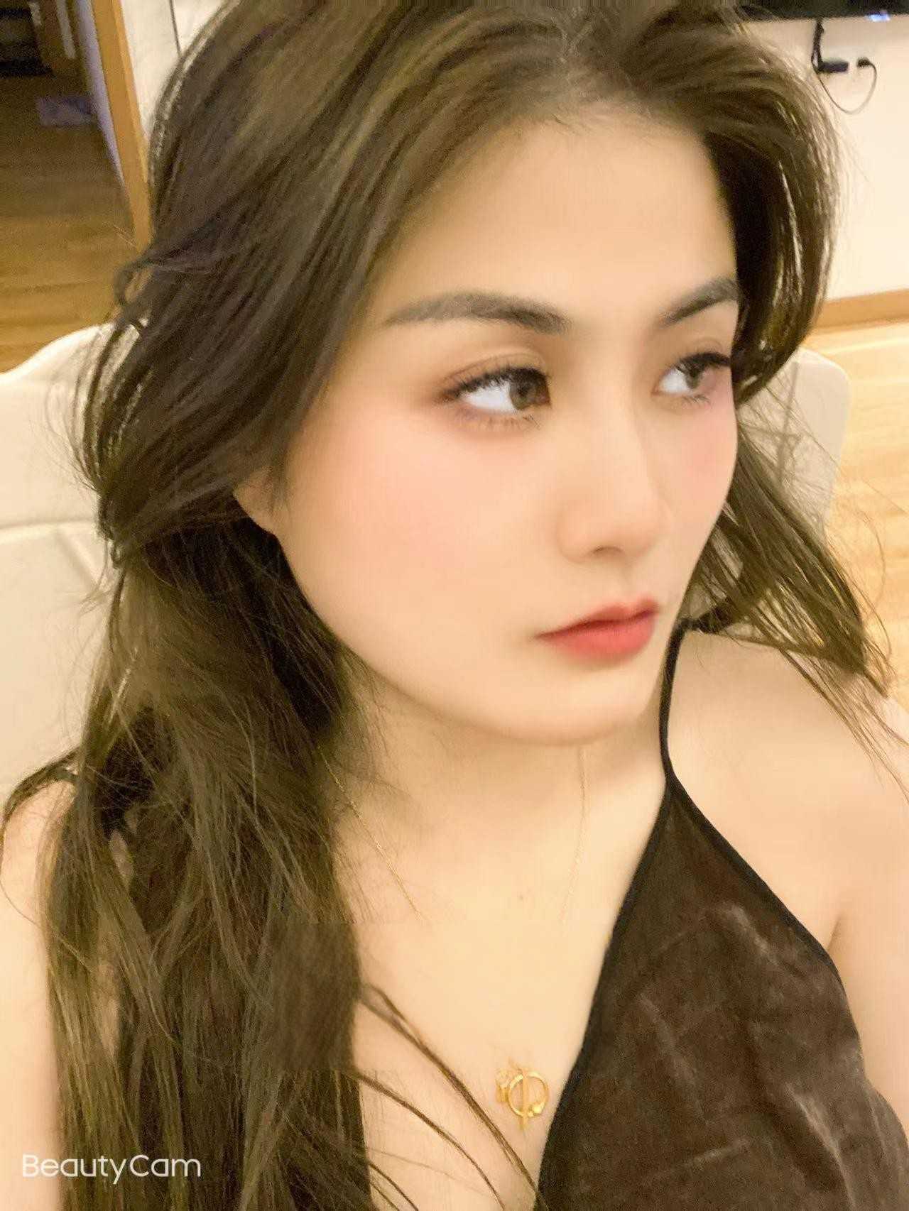 性感火辣奶子丰满