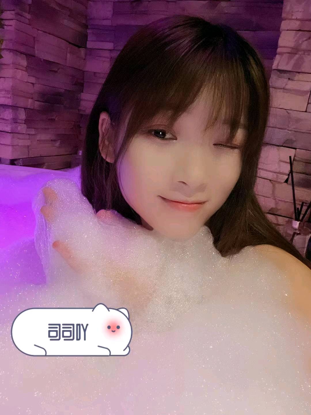 服务很认真，漂亮粉嫩