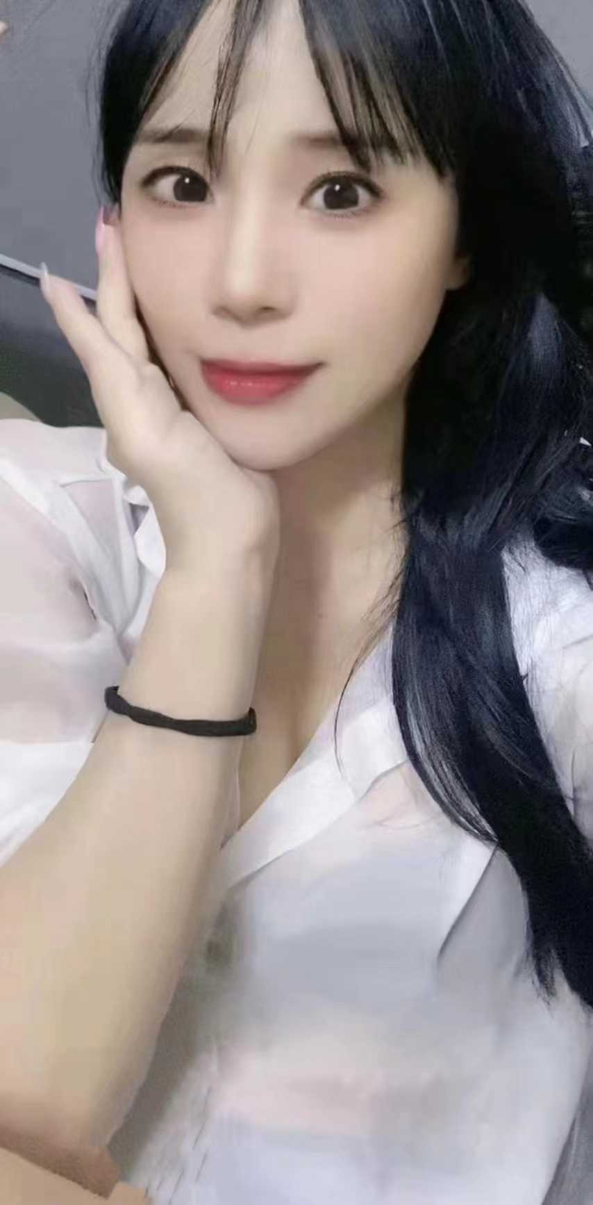 丰满有料柔软诱人性价比高的妹子