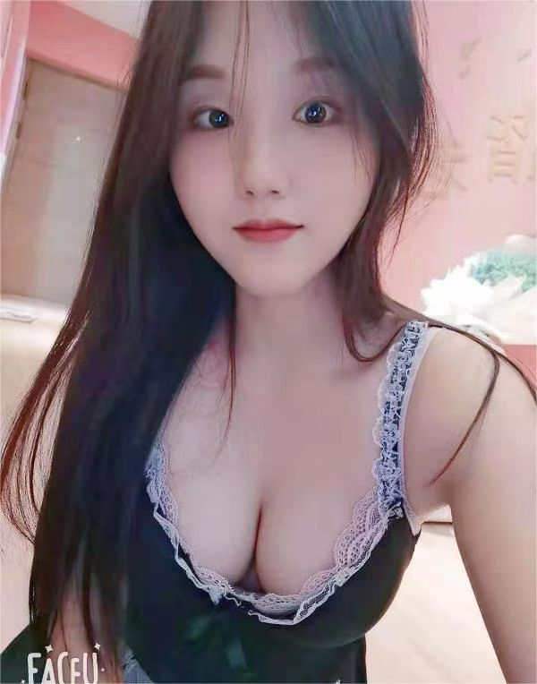 上海风Sao大奶小妹