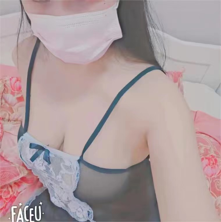 上海风Sao大奶小妹