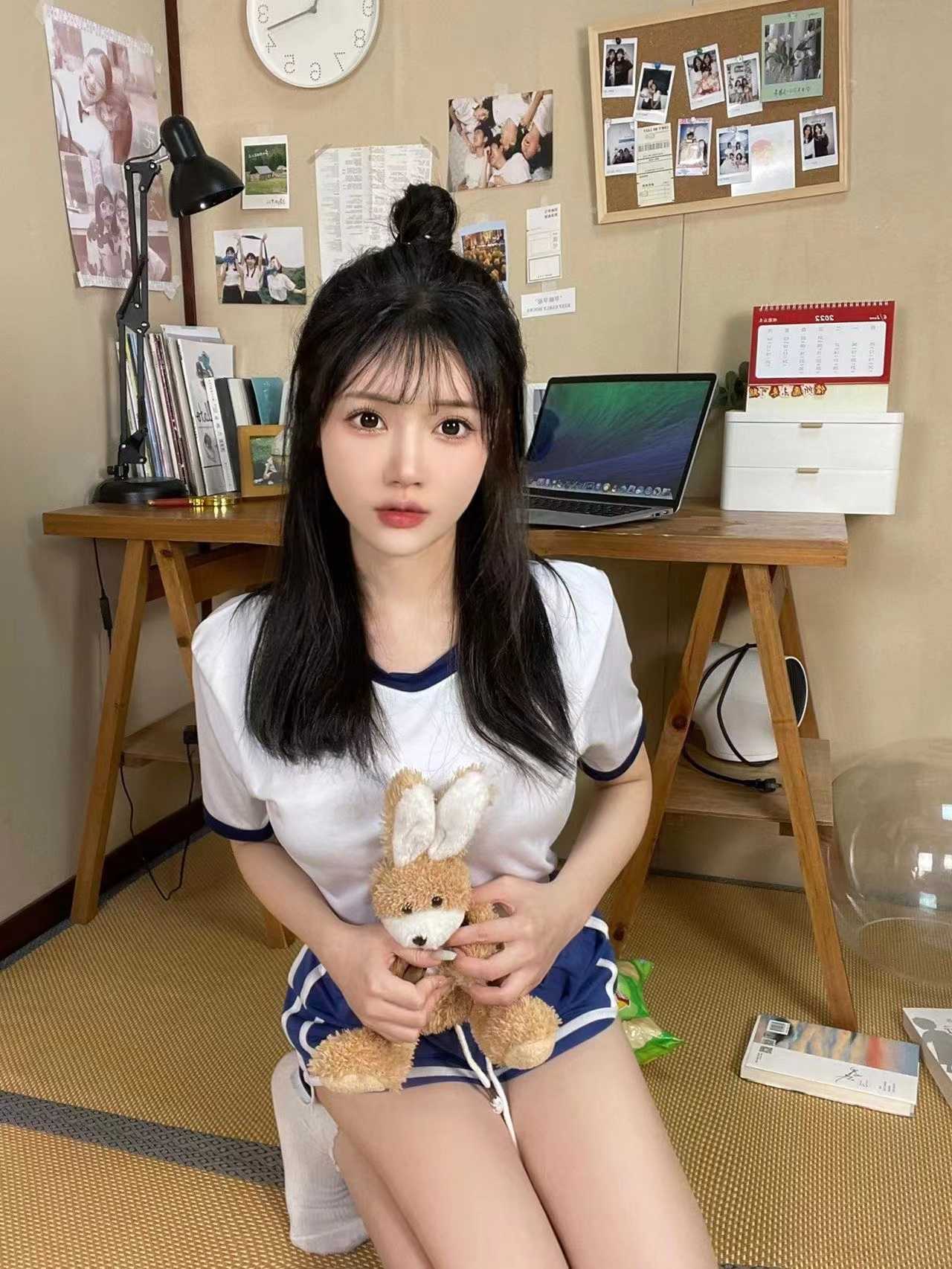 鼓楼在校生菜菜