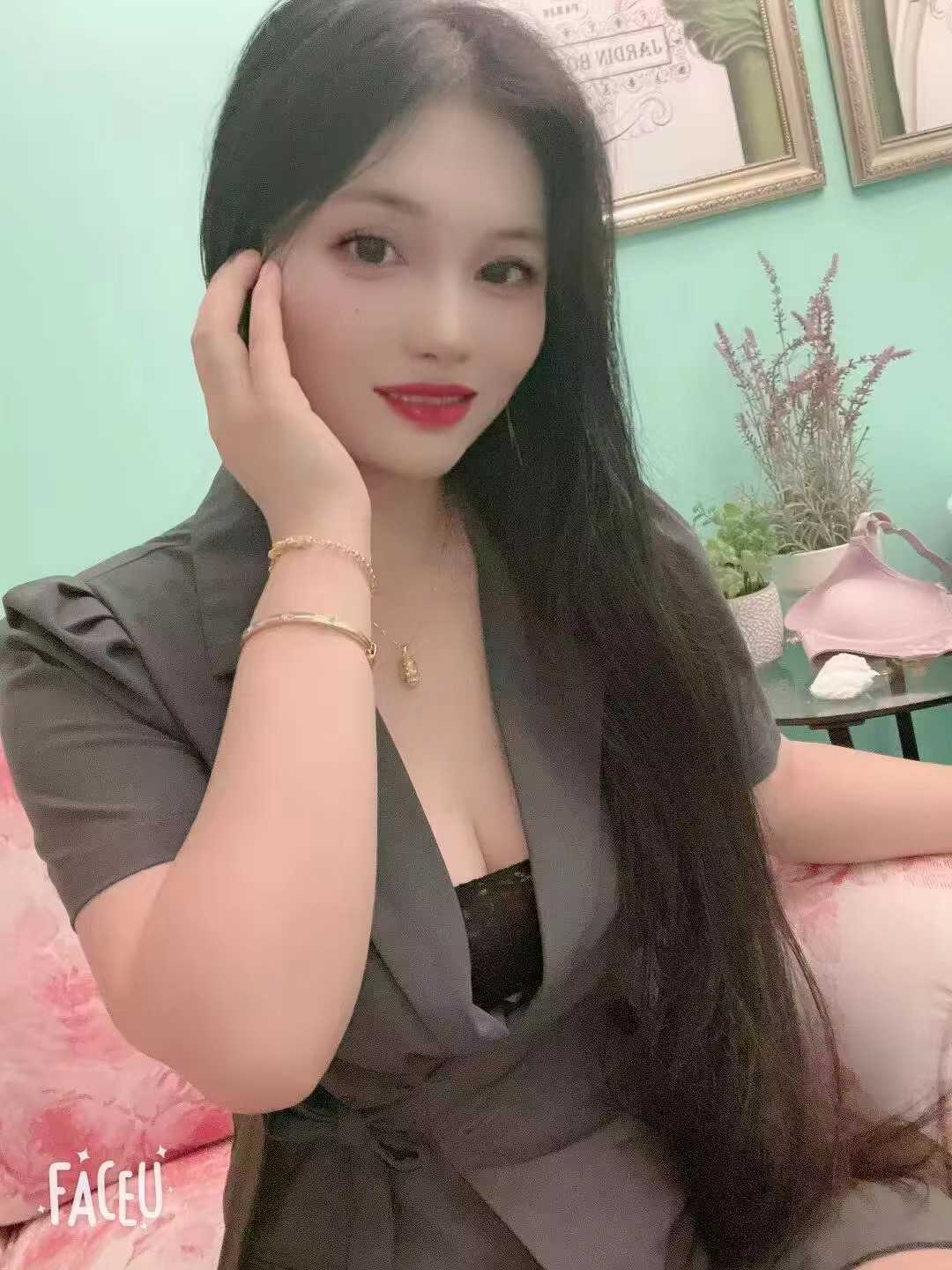 很会吸很会夹的性价比丰满少妇