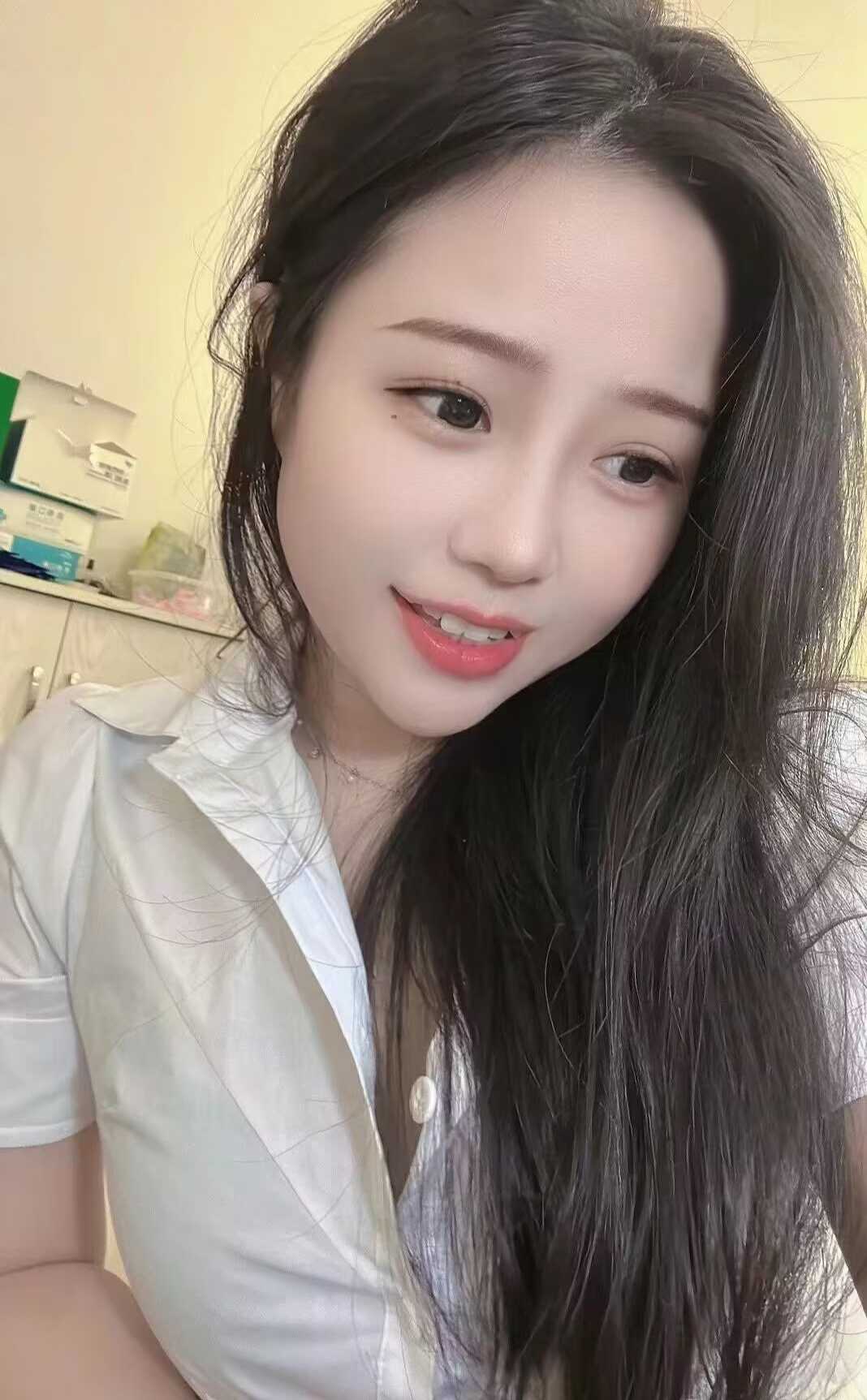 漂亮身材火辣皮肤粉嫩