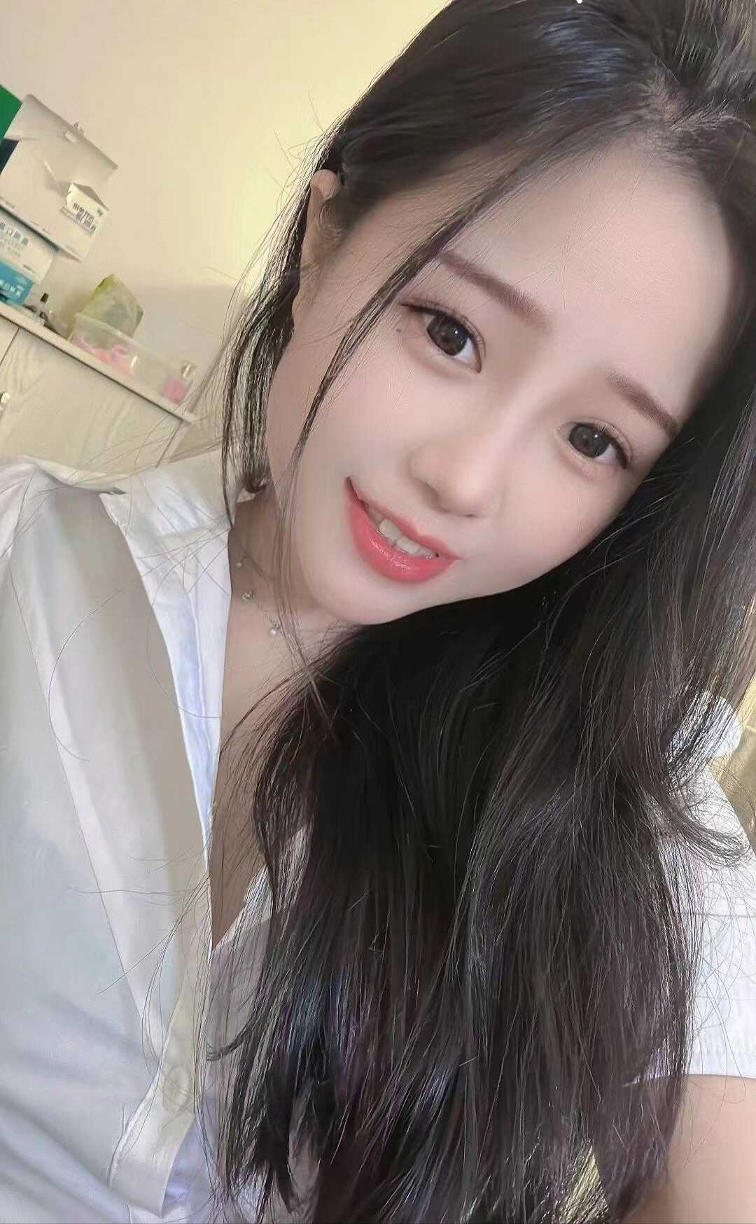 漂亮身材火辣皮肤粉嫩