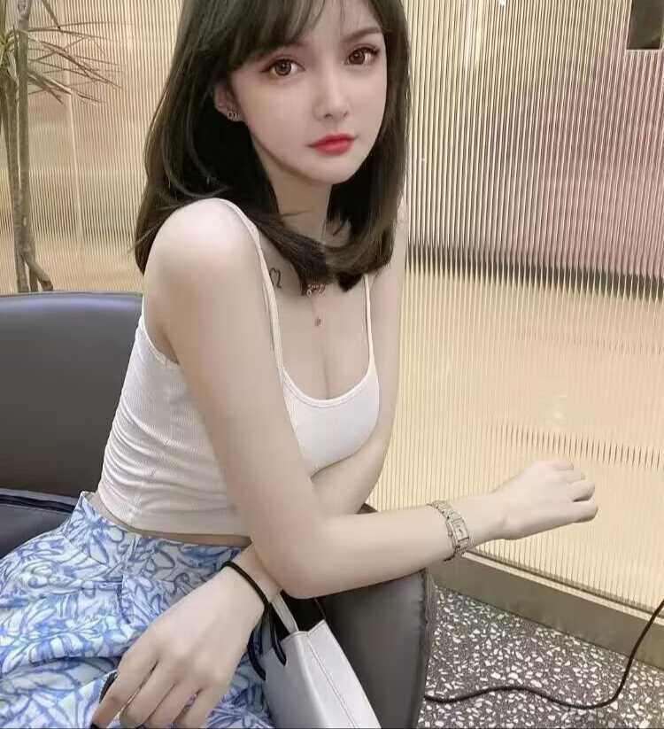 服务型女神奶子丝袜美腿