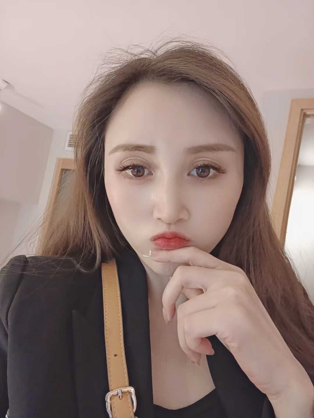 很会舔态度好的漂亮妹