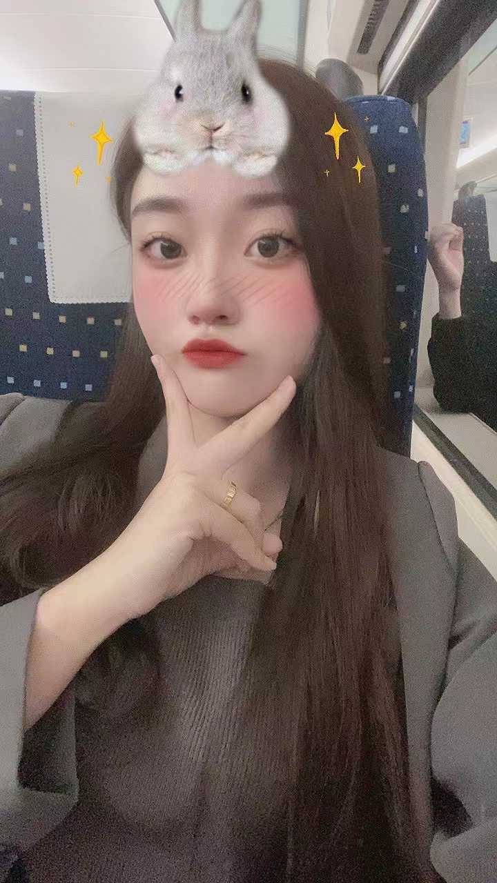 性格比较直爽，不高冷