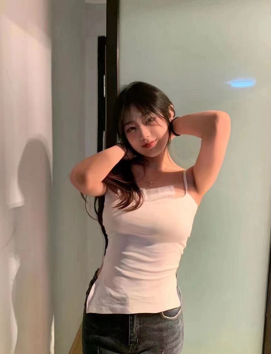 年轻但经验丰富，水多姿势配合好。