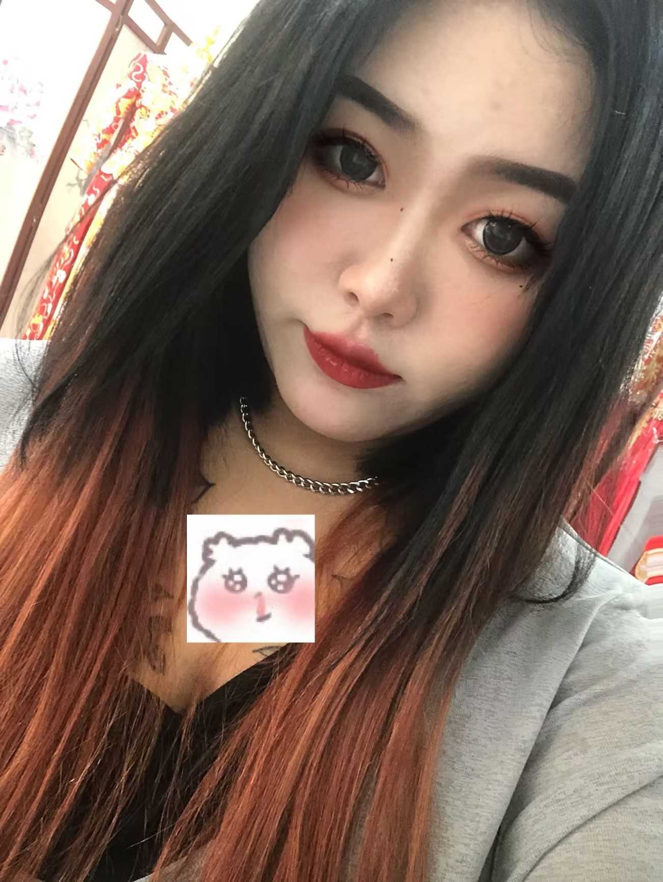 年轻丰满的大胸妞