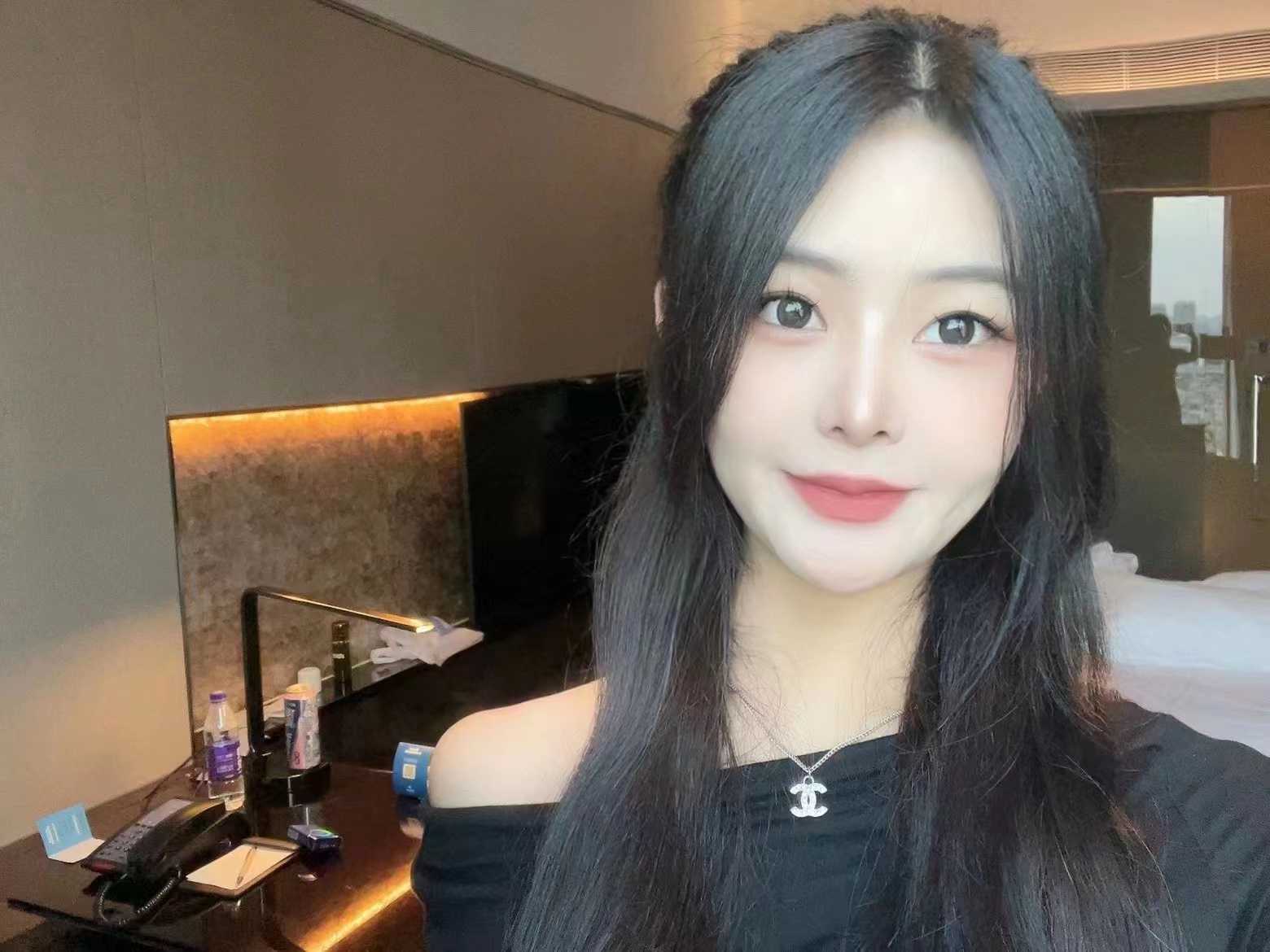 分享个纯欲天花板小姐姐