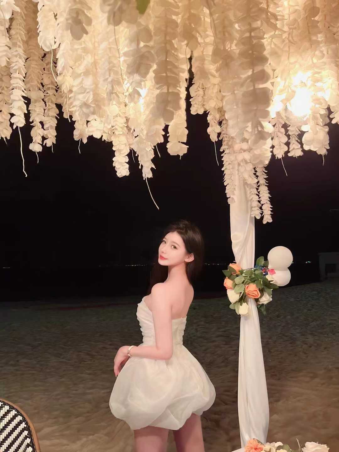 长腿女神，身材火辣