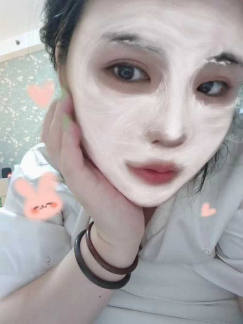 胸大臀翘有肉感，很配合，很爽