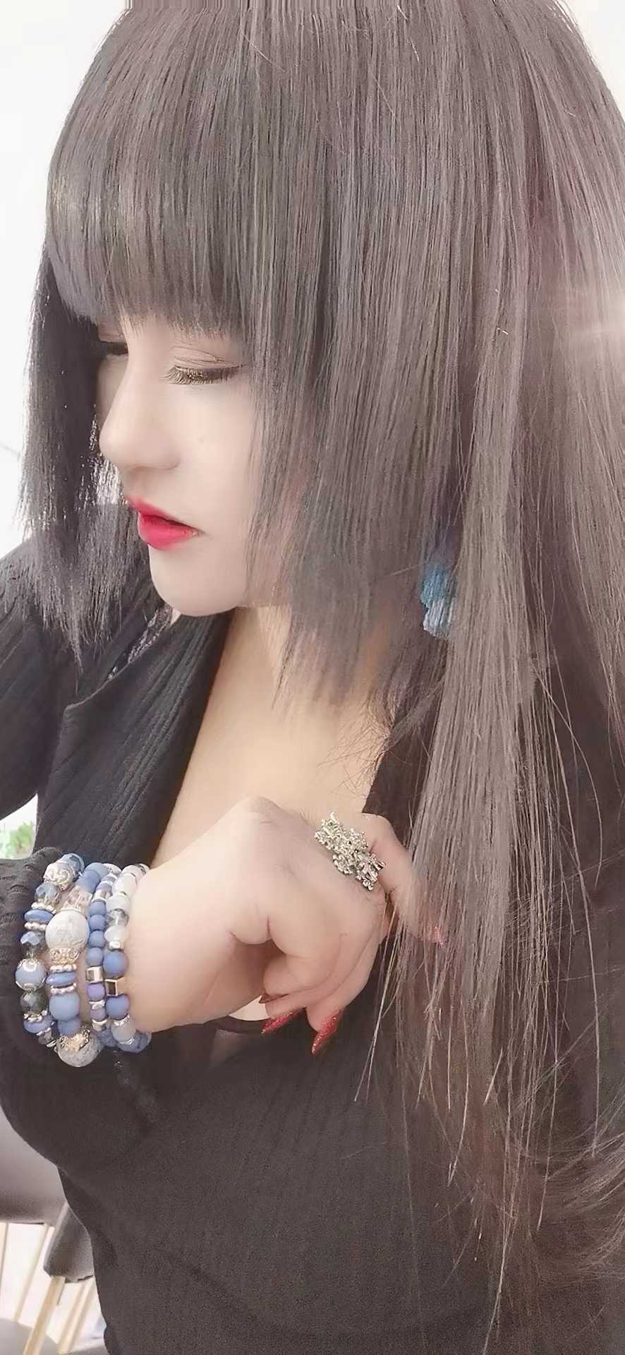 口的很卖力也很温柔