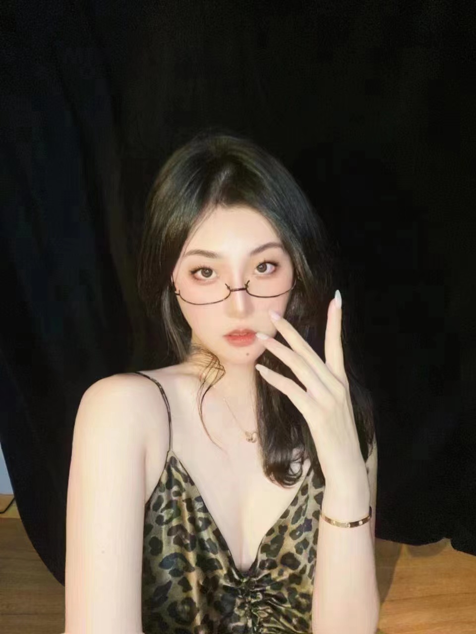 够sao，水多，搞起爽很不错