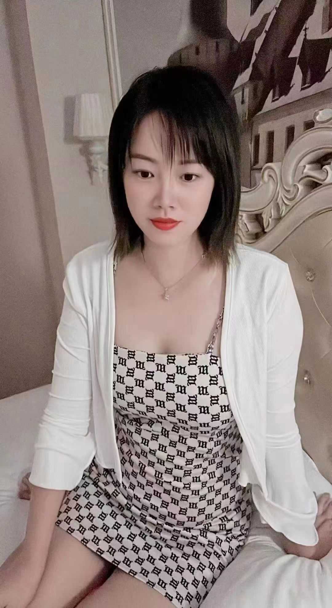 kh很舒服，胸大，手感非常好