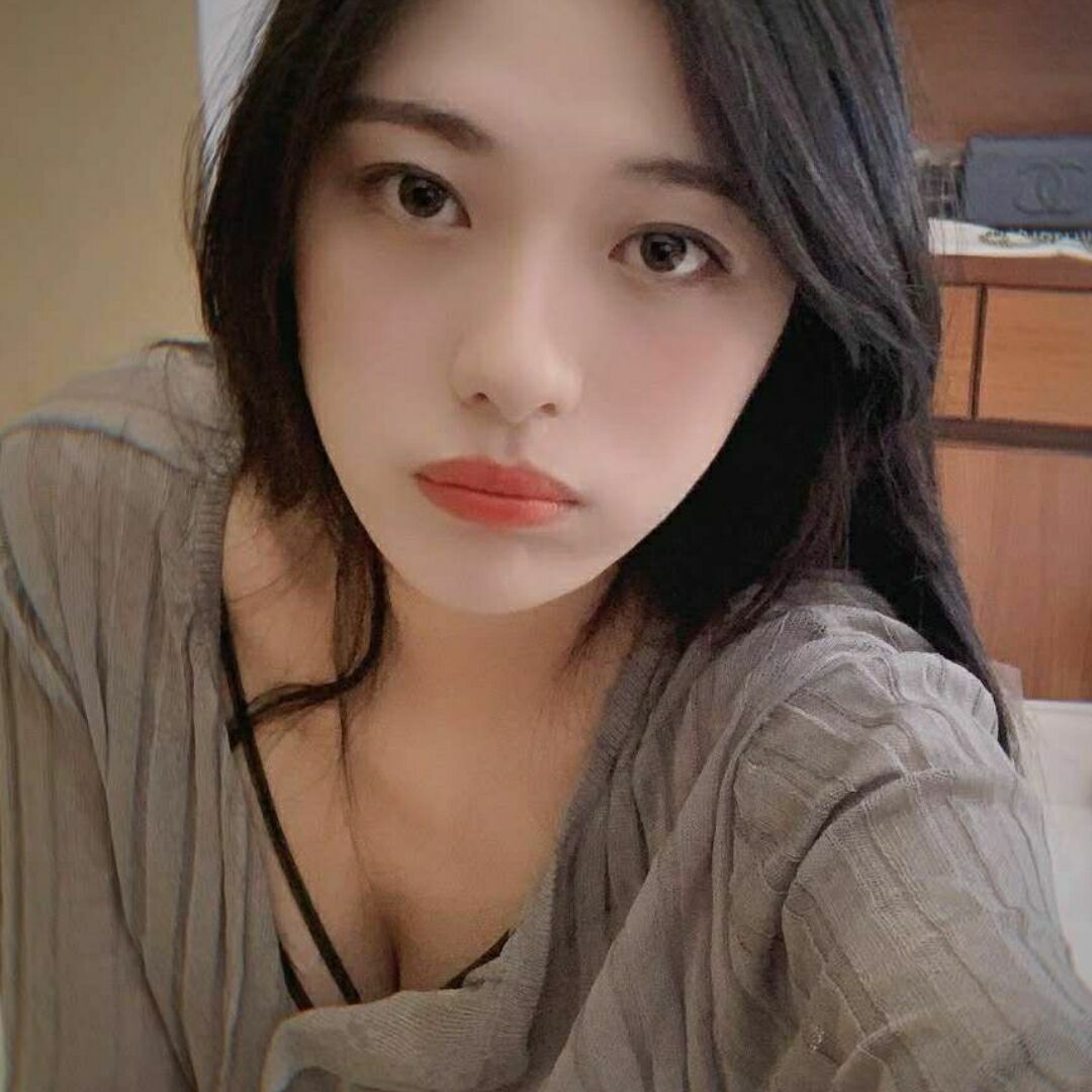 身材不错小姐姐