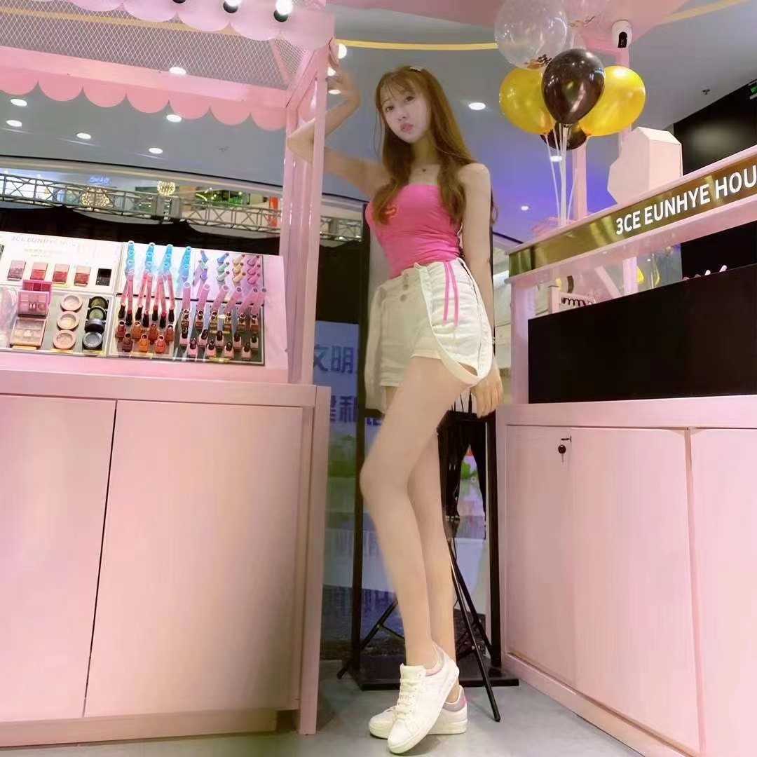 颜值身材都不错，风Sao妩媚