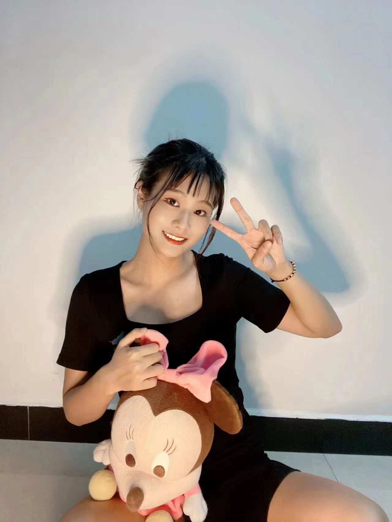 很会调情的，总是让你忍不住想插她