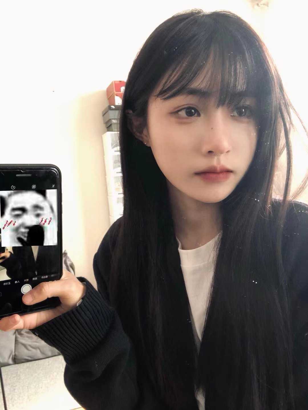 清纯水嫩的漂亮妹子