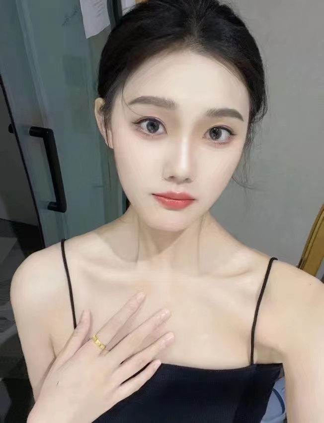 外表清纯，其实很Sao很听话