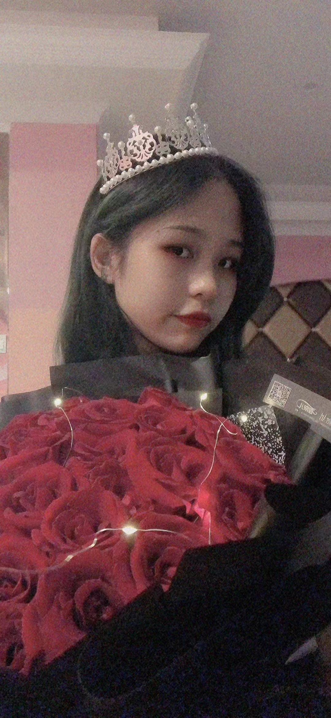 端正大方高贵气质优雅