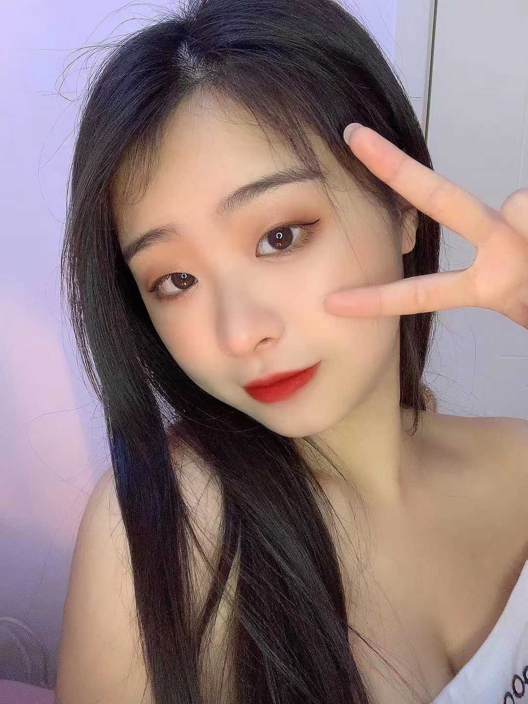 刚刚下海的小姐姐