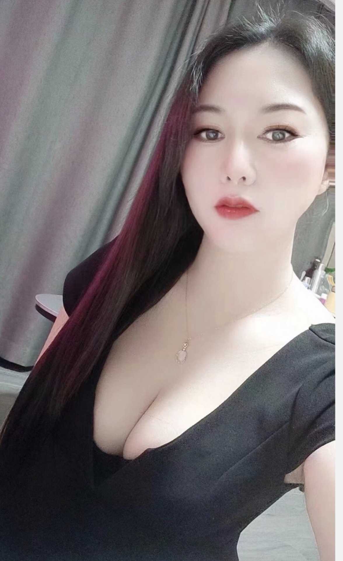 k的舒服夹的紧的大匈妹