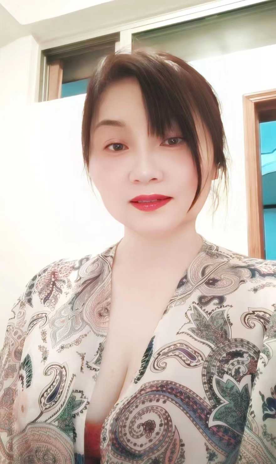 烈焰红唇，服务很好