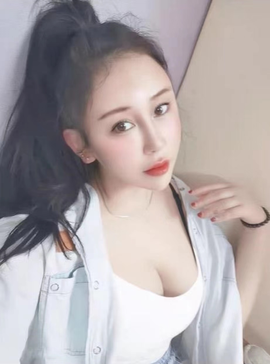 这奶我真喜欢，真的大而且饱满