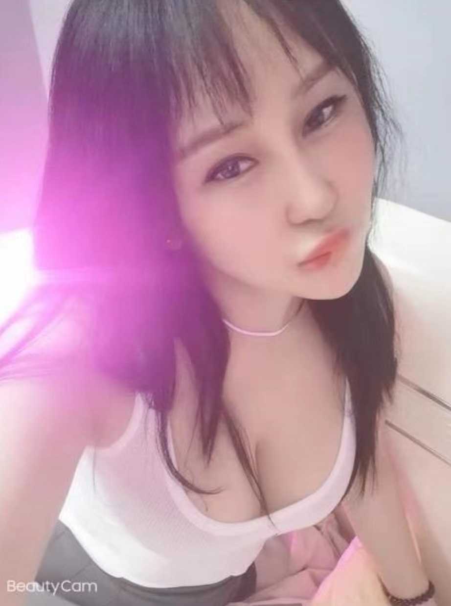 这奶我真喜欢，真的大而且饱满