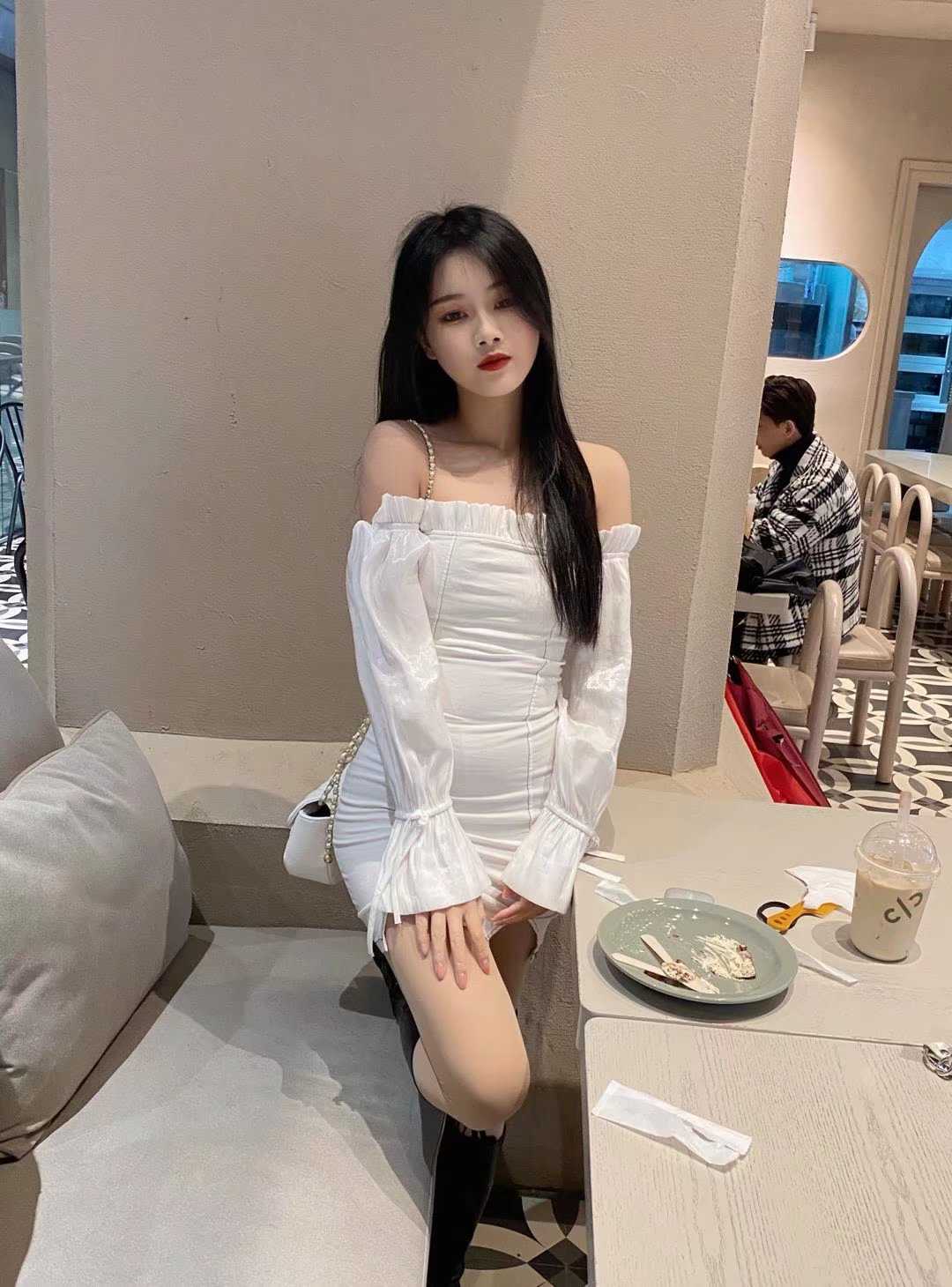 广州20岁童颜巨乳