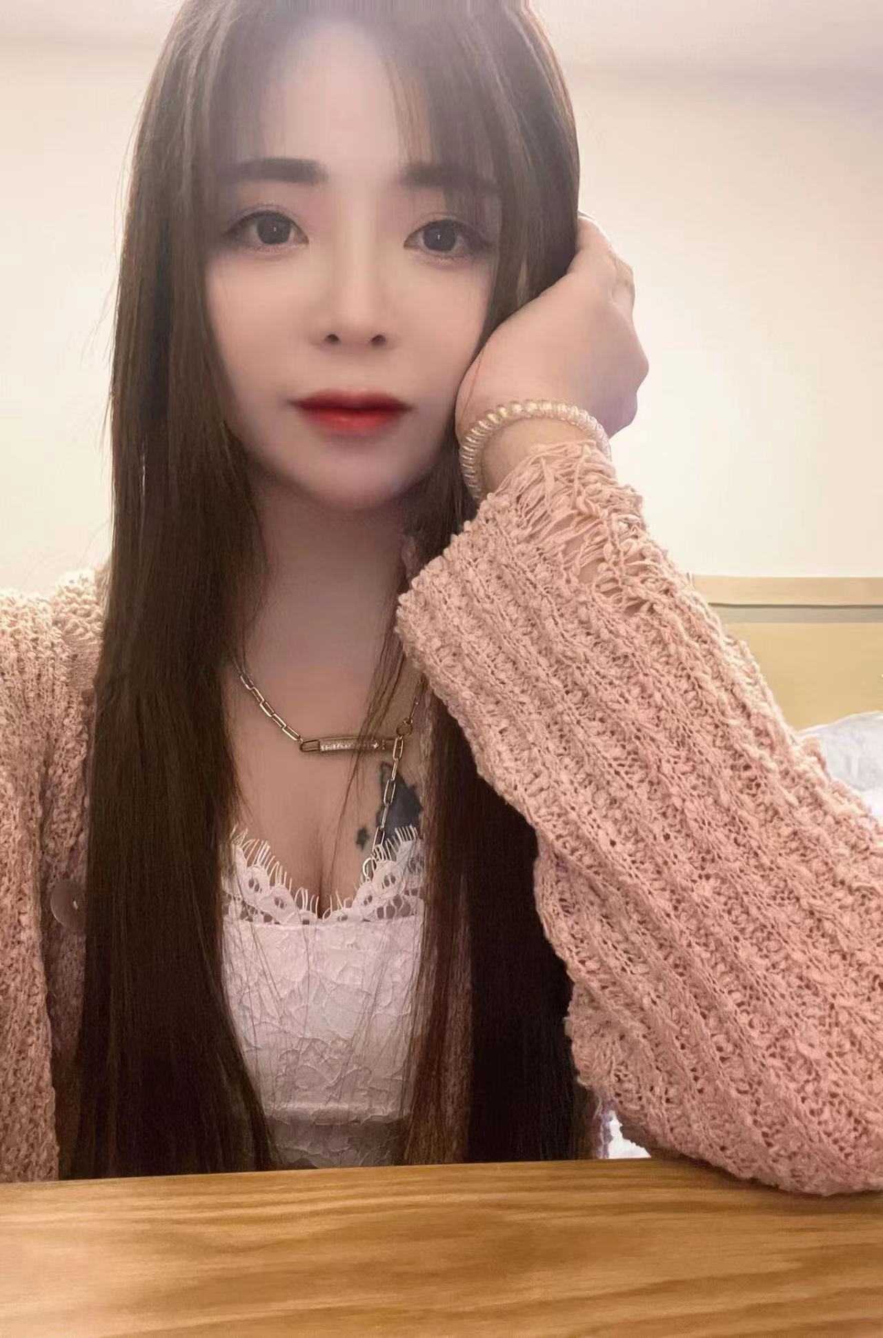 夹的舒服性价比高的妹子