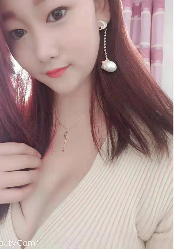 刚刚下海的小姐姐