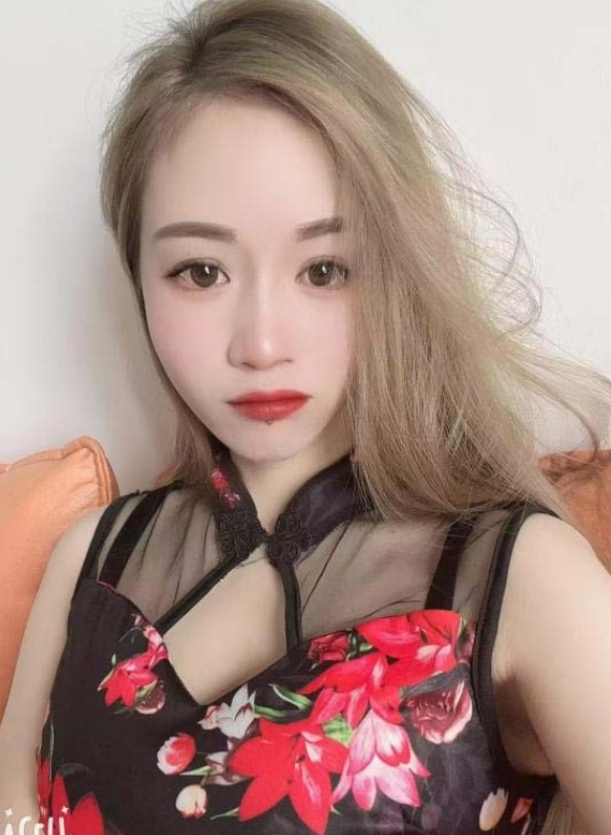 漂亮制服诱惑服务温柔