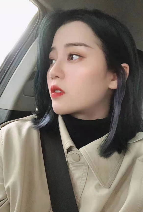 欲女小谭，奶大臀大，自聊自做！